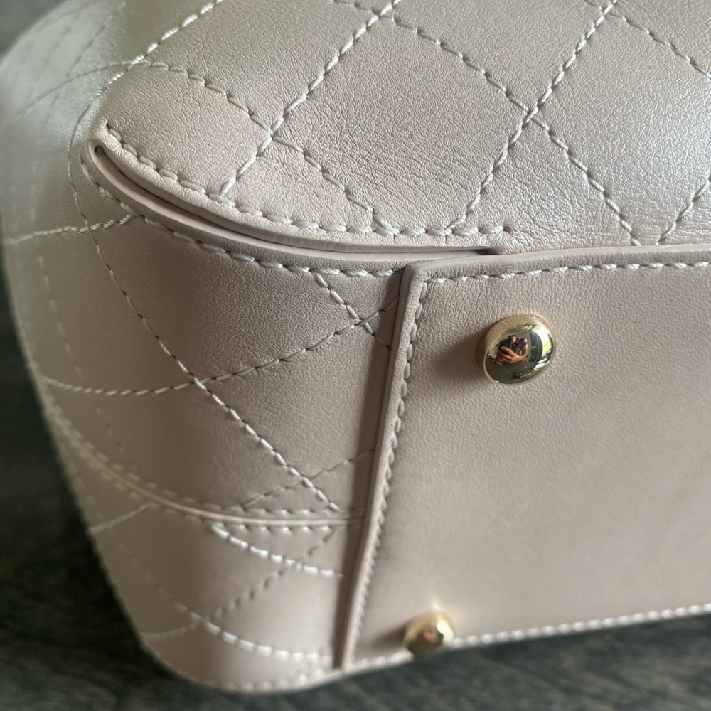 Chanel Bucket Bag - Picture 3 of 13